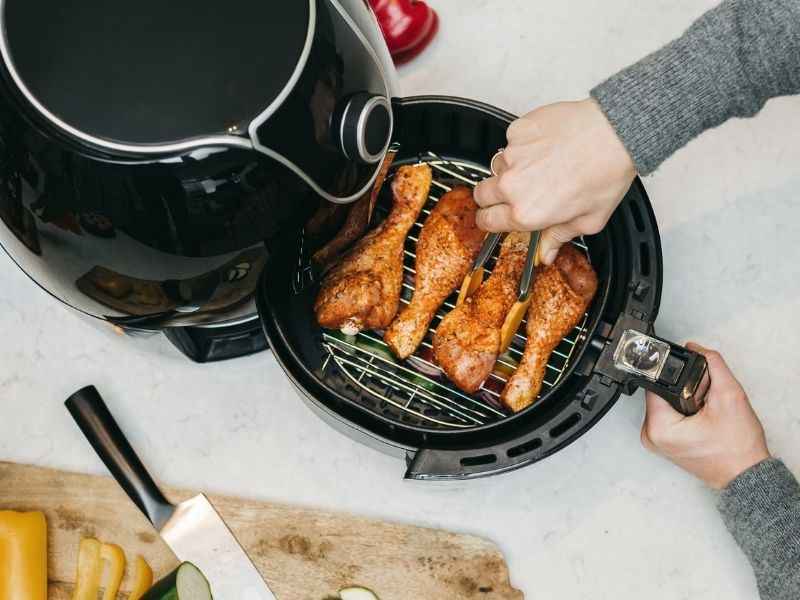 how to remove the basket from an air fryer 