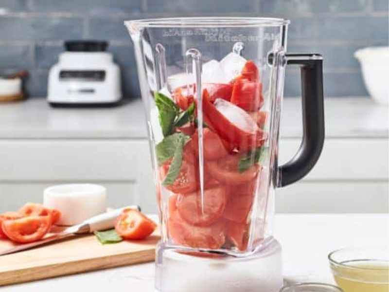 How to Make Tomato Juice in a Blender